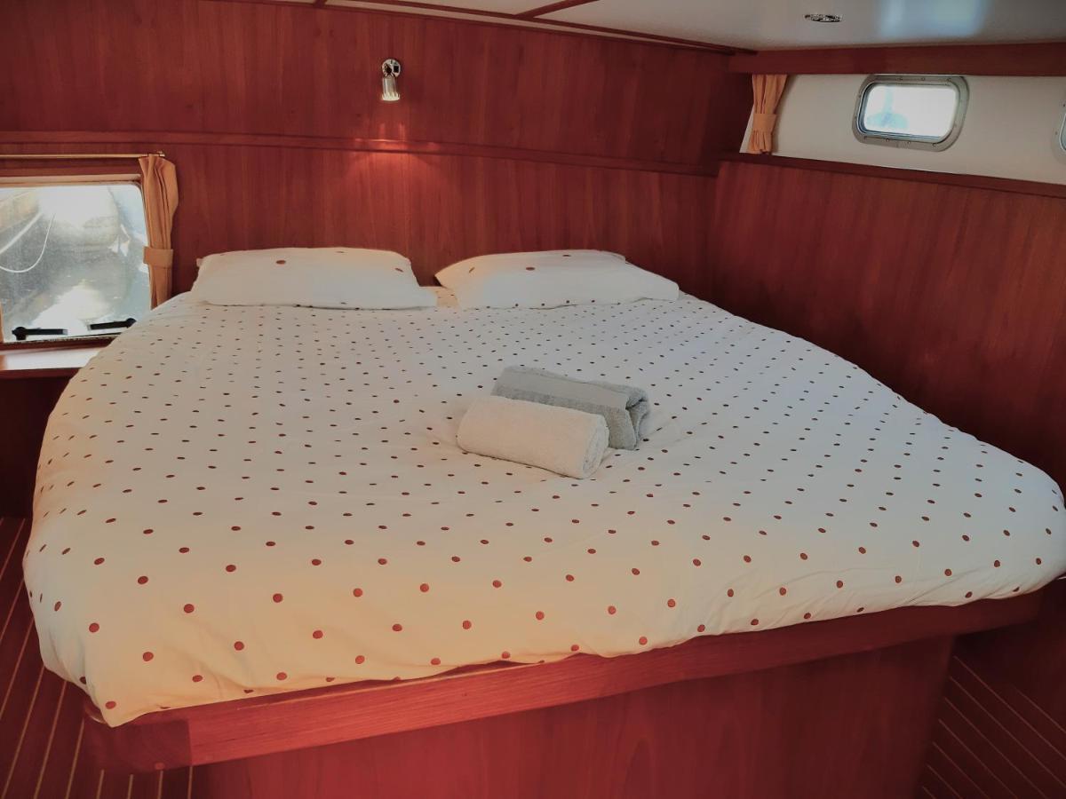 Motor Yacht Amazone Hotel Amsterdam Exterior foto